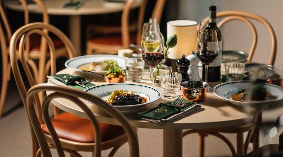 Seasonal autumn dinner, hotel & breakfast