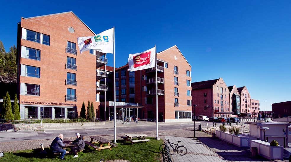 Hotel front and surroundings at Bryggeparken Hotel in Skien