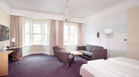 Bright, spacious and well-furnished family room at Savoy Hotel in Oslo