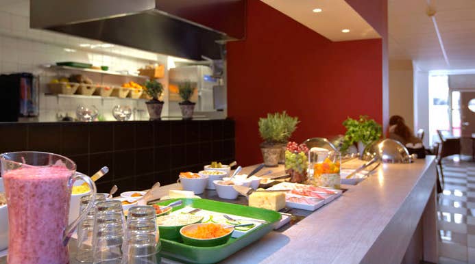 Fresh quality breakfast buffet with smoothies at Wellington Hotel in Stockholm