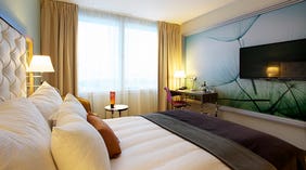 Hip and spacious double hotel room at Arlanda Hotel in Stockholm