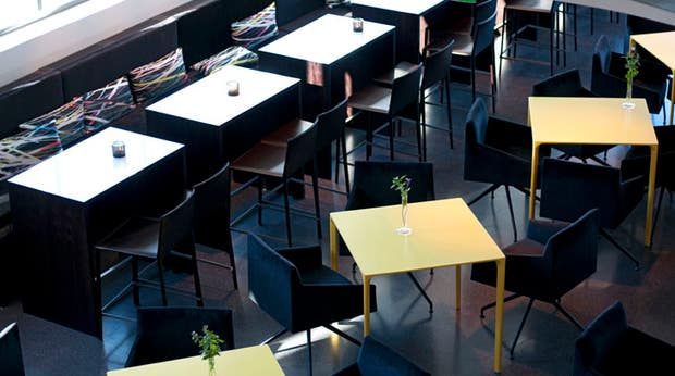 Stylish restaurant furniture at Comfort Hotel Union Brygge in Drammen