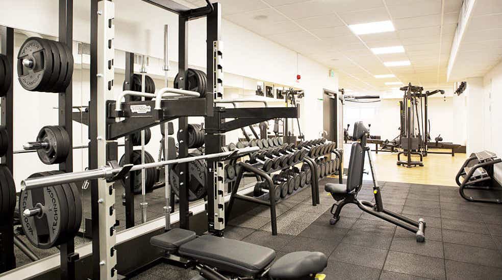 Modern and well-equipped gym at Quality Froso Park Hotel in Froson