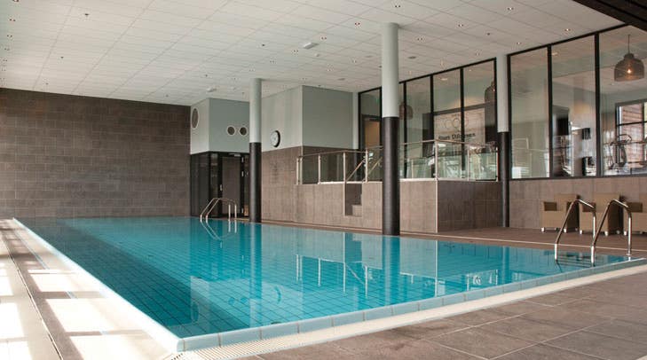 Large indoor pool at Norrefjell Ski & Spa Hotel in Norrefjell