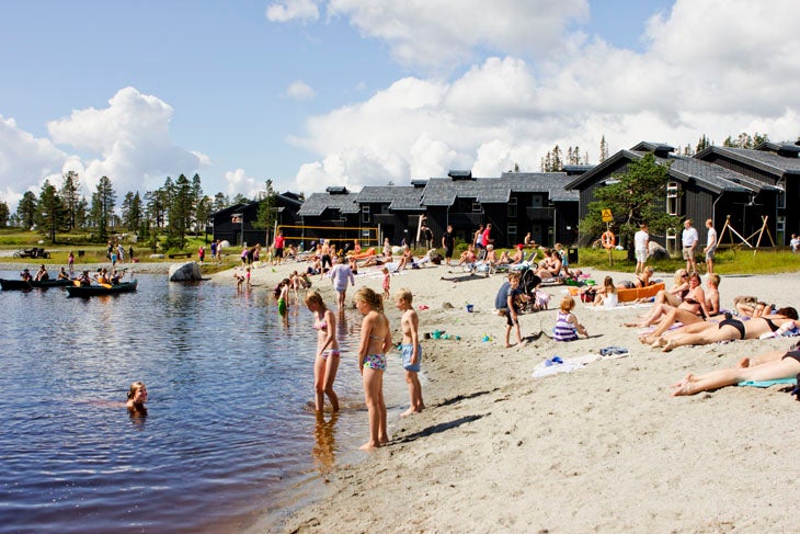 A refreshing summer trip to the beach just by the Norrefjell Ski & Spa Hotel in Norrefjell