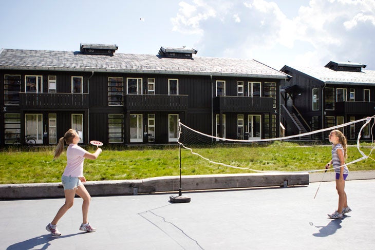 In summer, badminton is one of the many sport activities at Norrefjell Ski & Spa Hotel in Norrefjell