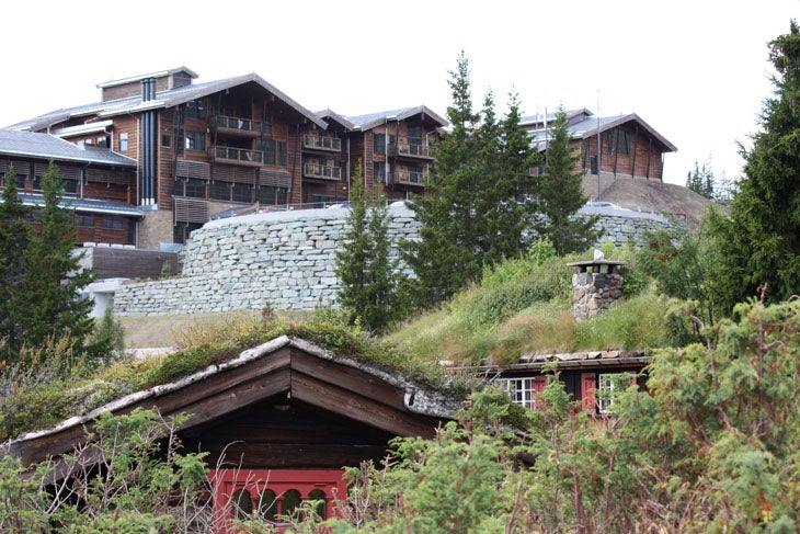 The summer facade of the Norrefjell Ski & Spa Hotel in Norrefjell