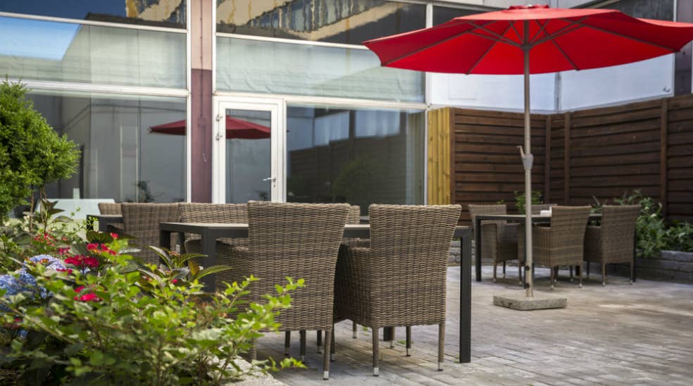 Peaceful and well-furnished outdoor area at Quality Airport Dan Hotel in Copenhagen