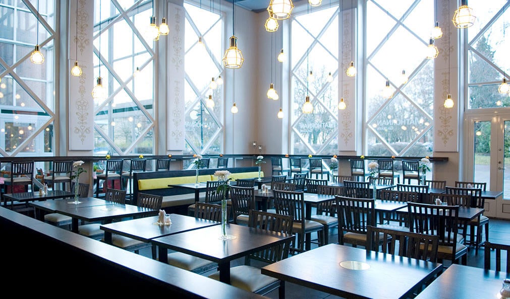 Large bright windows at Restaurant Mathörnan at Quality Hotel Galaxen in Borlänge