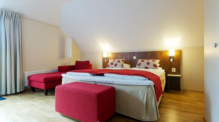Well-furnished and comfortable superior hotel room at Quality Grand Hotel in Kristiansund