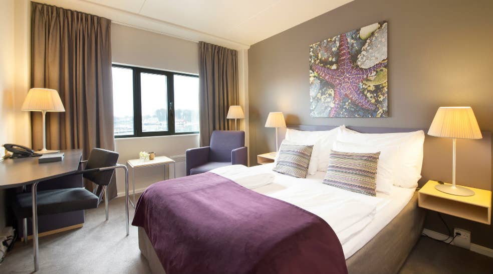 Well-equipped standard double room at Quality Tonsberg Hotel