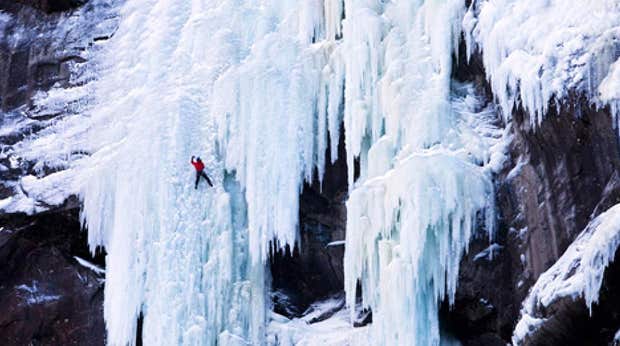 You will find the perfect ice climbing conditions at Quality Voringfoss Hotel in Eidfjord